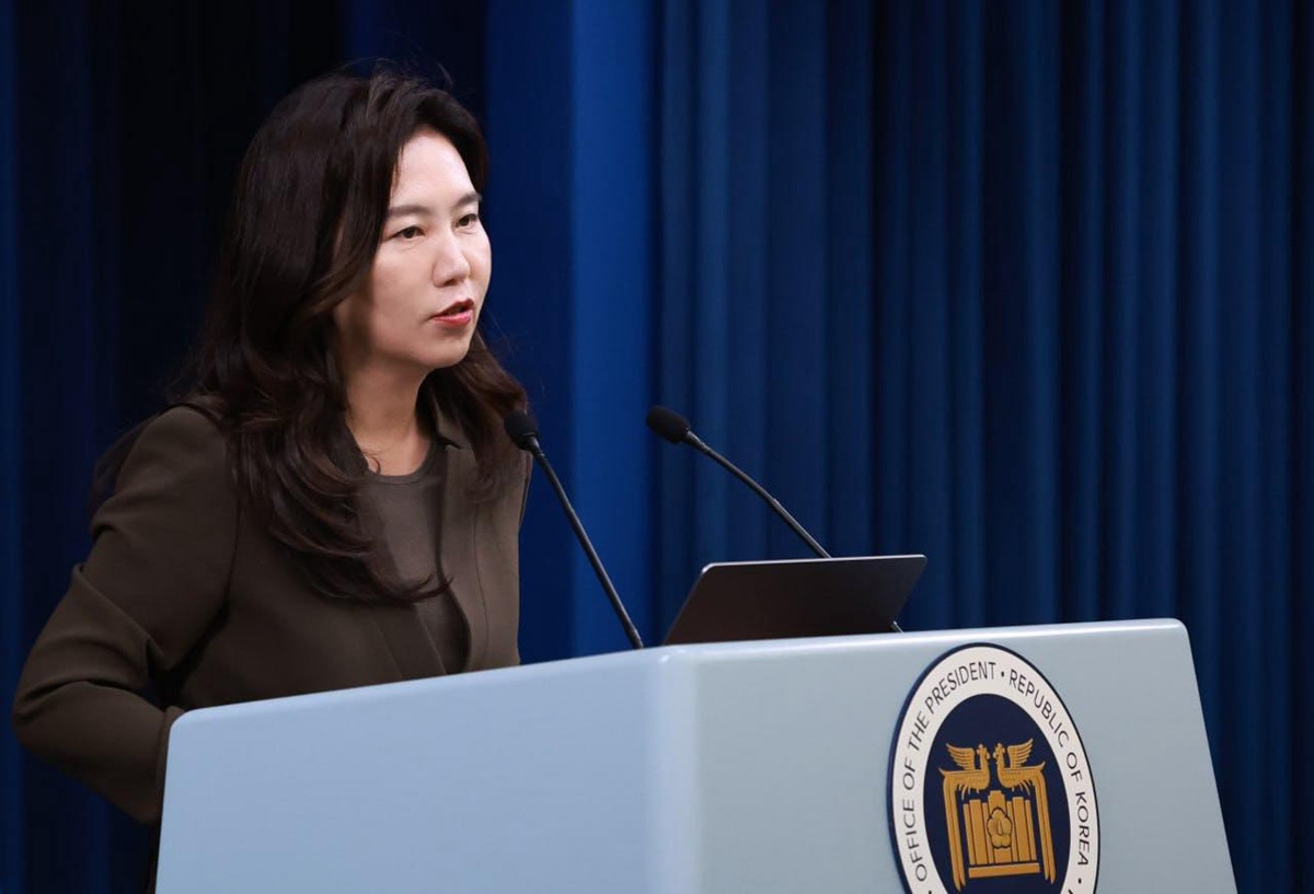 강유정 대통령실 수석대변인 브리핑 모습 호르무즈 선박 화재 대응 발표