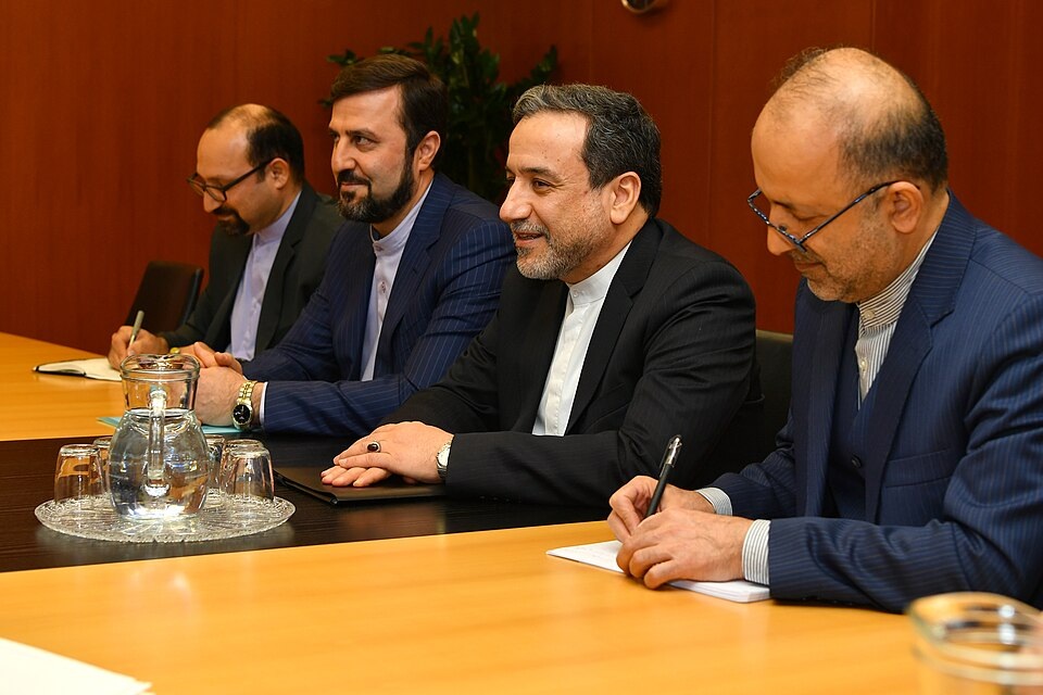 아바스 아라그치 이란 외무장관 파키스탄 회담 장면